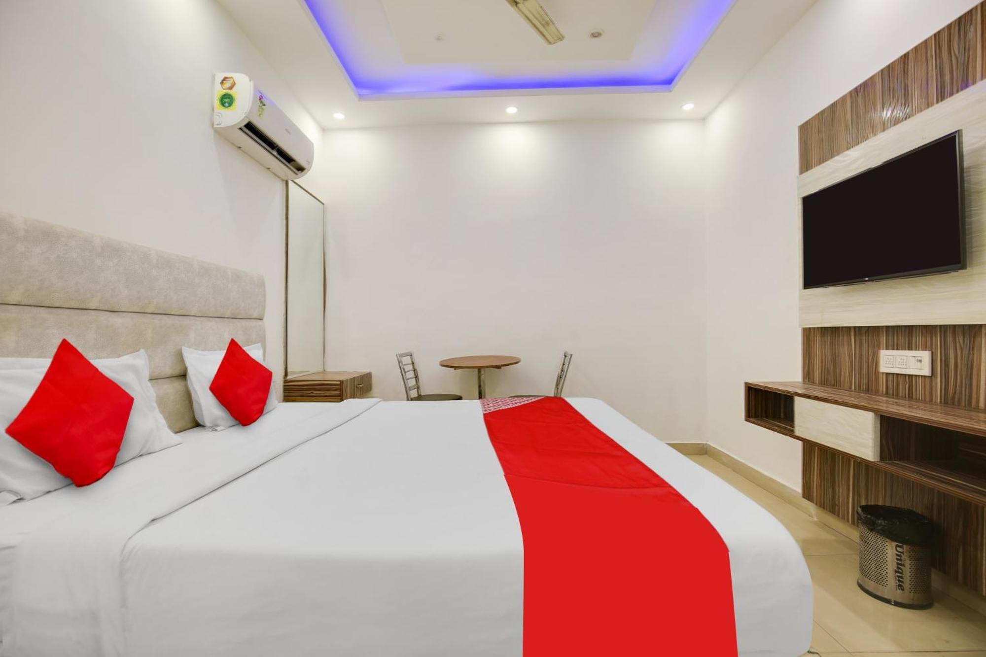 Hotel O Av Continental Zirakpur ภายนอก รูปภาพ