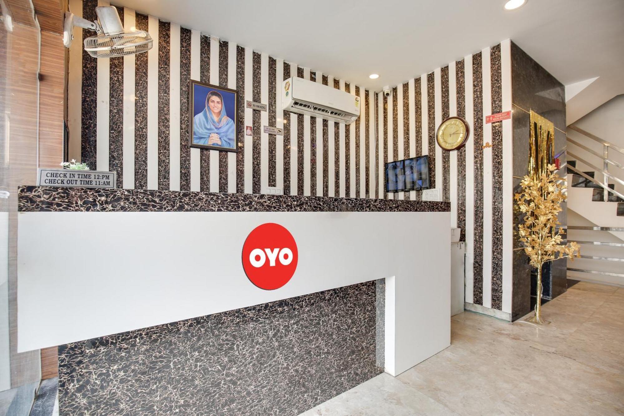 Hotel O Av Continental Zirakpur ภายนอก รูปภาพ