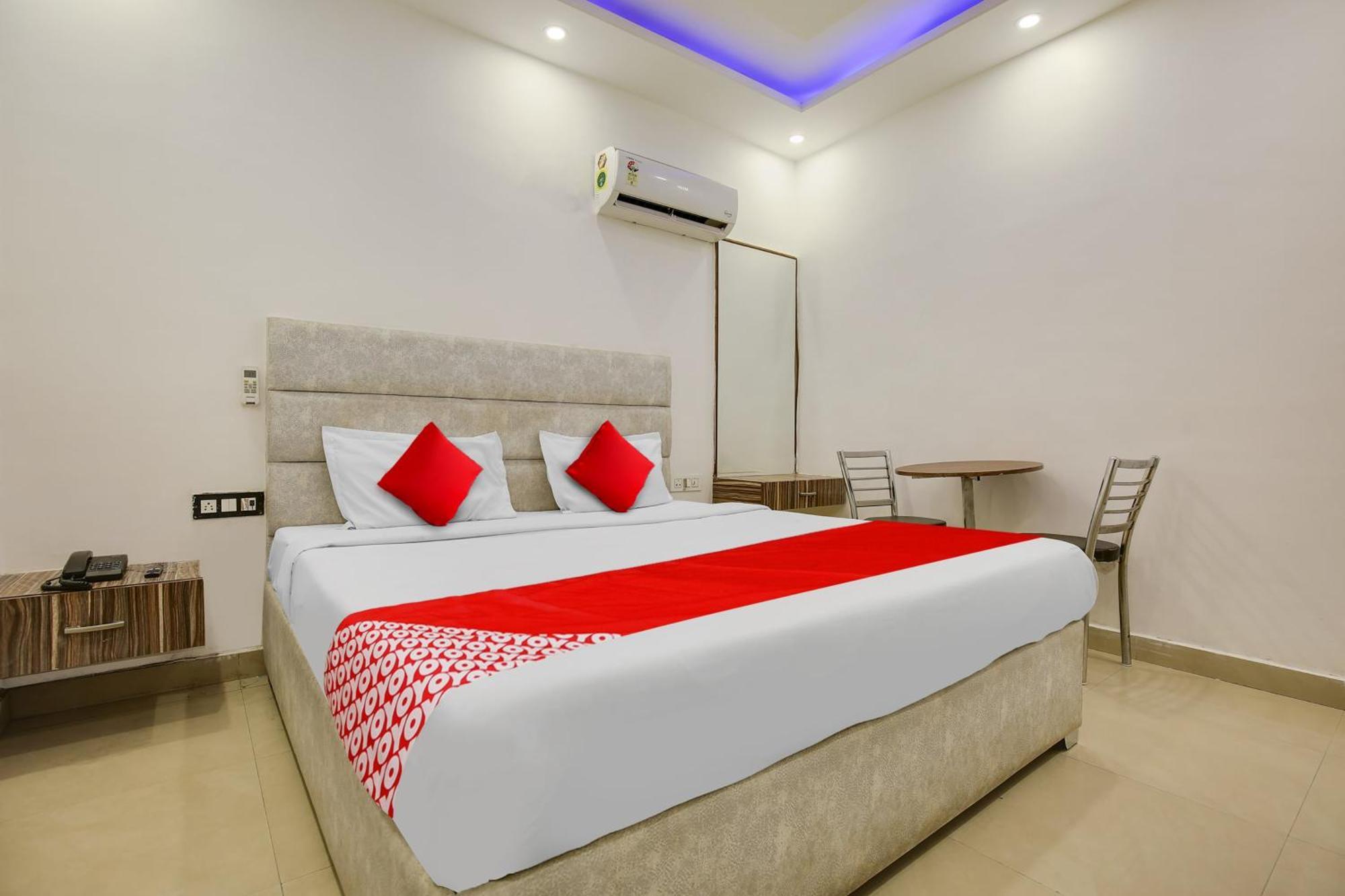 Hotel O Av Continental Zirakpur ภายนอก รูปภาพ